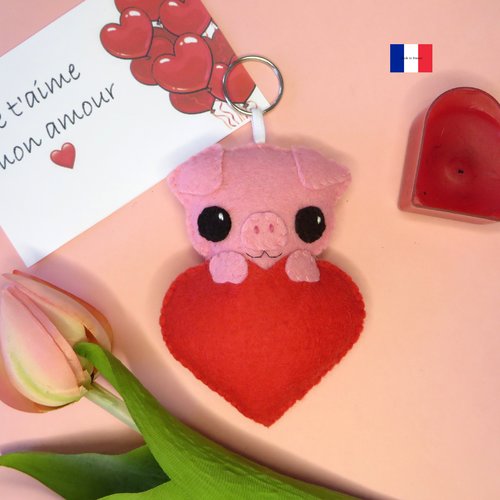 Peluche cochon dans un coeur, cadeau pour dire je t'aime, à suspendre, en feutrine, fait main