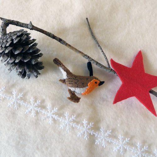 Décoration rouge gorge, oiseau en feutrine