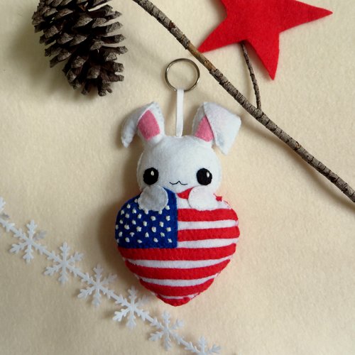 Décoration drapeau etats-unis, peluche lapin dans un coeur