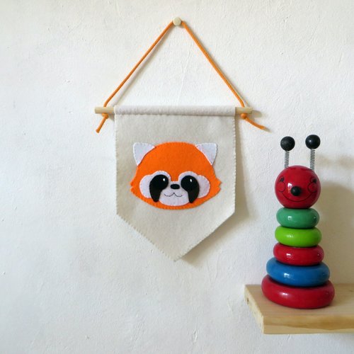 Fanion chambre bebe, panda roux, décoration chambre enfant, en feutrine, fait main, cadeau de naissance
