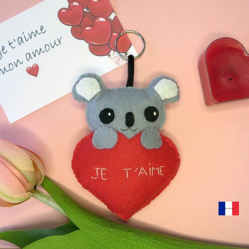 Porte-clef chat, peluche chat kawaii, dans un drapeau français, en  feutrine, fait main, pour le 14 juillet - Un grand marché