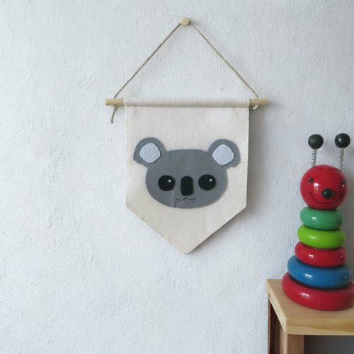 Décoration pour chambre de bebe, fanion koala en feutrine