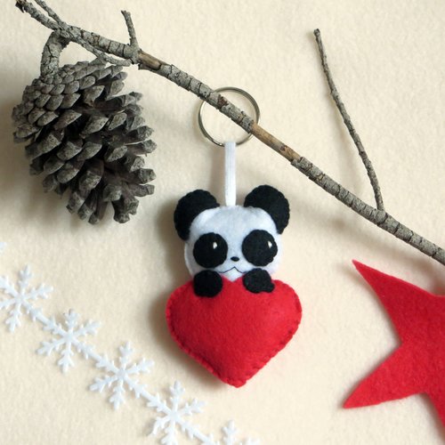 Porte clé panda mignon dans un coeur, broderie personnalisable