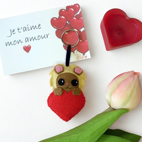 Porte clé lion kawaii dans un coeur, peluche signe astrologique