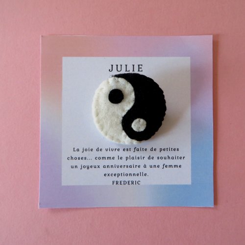Broche yin et yang en feutrine, petit cadeau zen
