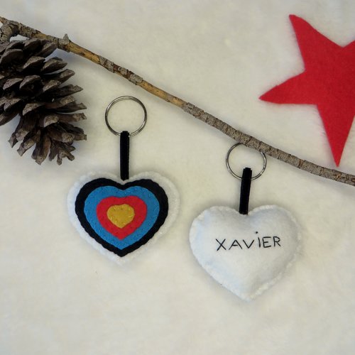 Cadeau tir à l'arc personnalisable, porte clé cible en forme de coeur