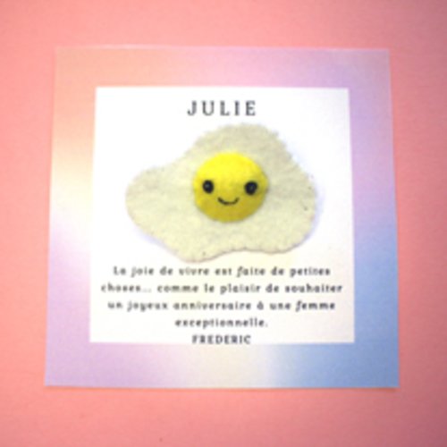 Broche oeuf au plat kawaii en feutrine, adorable accessoire à offrir