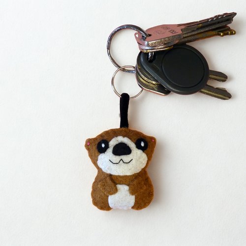 Porte clé loutre, breloque de sac kawaii en feutrine
