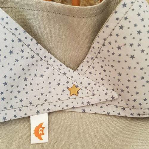 Foulard Bavoir Bandana Bebe En Douillette Marron Et Coton Fleuri Rose Un Grand Marche Foulard Bavoir Bandana Bebe En Douillette Marron Et Coton Fleuri Rose Un Grand Marche