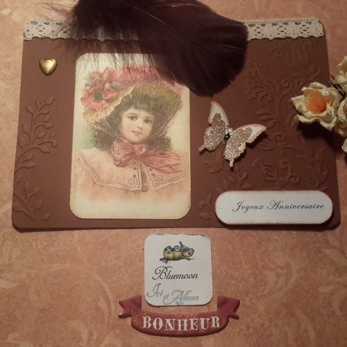 Carte embossée et enveloppe, die cut, petite fille au chapeau.vintage 1900.  papillon 3d. coeur laiton. galon dentelle. carte anniversaire