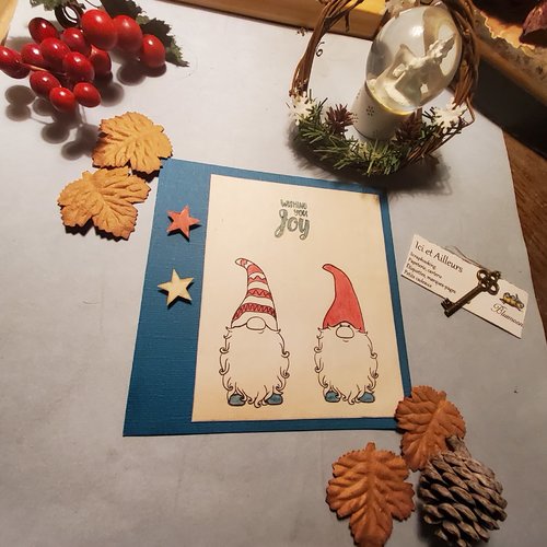 Reservee 》carte unique, lutins de noël, faite main et son enveloppe sur mesure. carterie, papeterie.