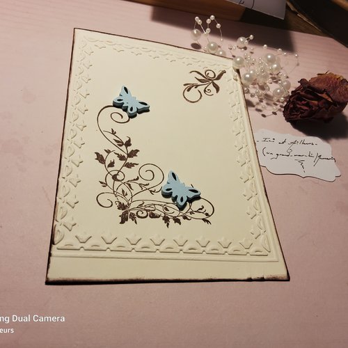 Reservee 》carte double embossée et enveloppe.carterie.