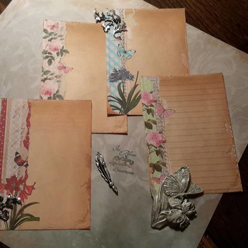 Lot 4 cartes, images, roses, fleurs, écritures anciennes, papillons. motif pour cartes , shabby romantique. scrapbooking 