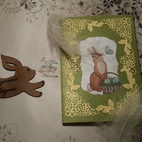 Carte double, enveloppe, découpe fantaisie centre, lapin et papillon. printemps,  pâques,  panier oeufs chocolat. diy. 