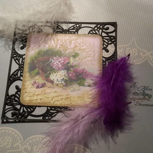 Carte  et enveloppe,  die, ou découpe base de carte,  cadre filigrane, lilas blanc, violet. 