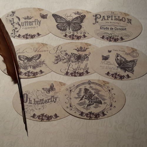Lot  de 8 grands embellissements ovales, tags,  découpes papier vintage.  thème papillons. scrap.