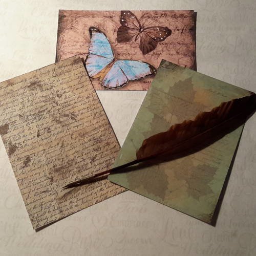Lot de 3 feuilles papier scrapbooking rectangulaire , papillons, lettres anciennes, écritures. scrap 