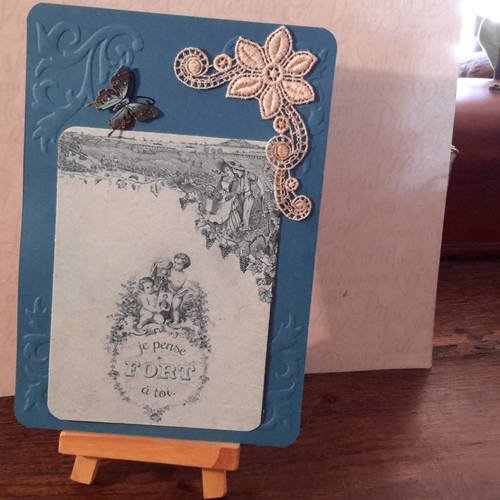 Un exemplaire》carte et son enveloppe couleur bleu muse de minuit,  embossée,  anges, fleur dentelle, papillons 3d 