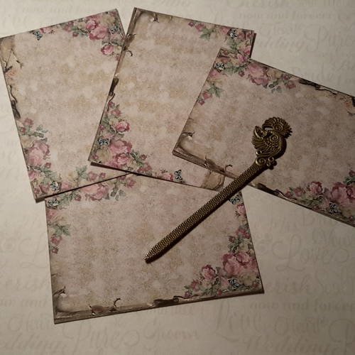 Lot  de 4  cartes, images,  fonds de carte, roses, papillons.. vieux papier. carterie 
