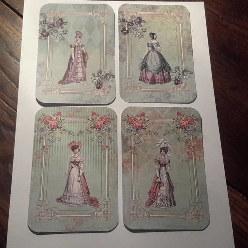 Lot de 4 cartes, images, époque régence,  empire, femmes élégantes,  motifs pour cartes ,  roses.. anniversaire, fête. . 