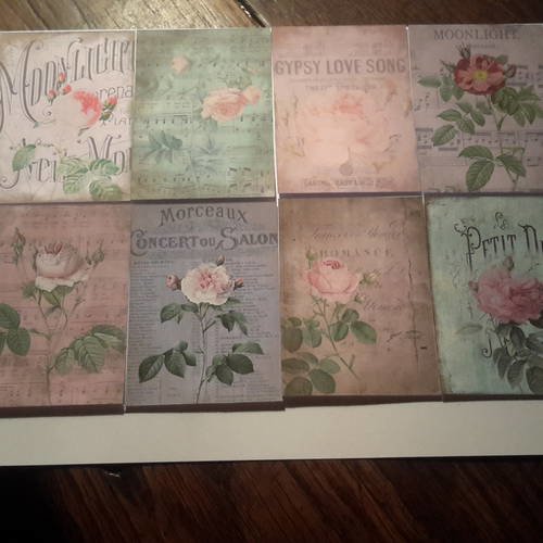 Lot  de 8  images, petites cartes.  roses anciennes, anglaises, sur fonds musique, shabby chic.