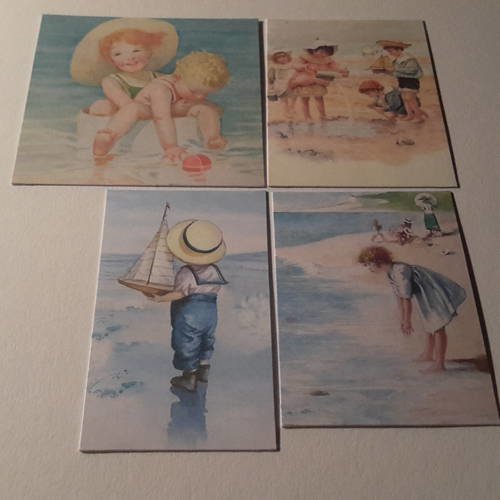 Lot e  4 images rétro,  enfants à la mer, vacances à la plage.  vive l’été !  sur beau papier épais.