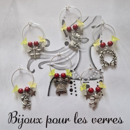 Bijoux pour les verres à pied, breloques thème noël, breloques "étoile",perles magiques rouges, fleurs en acrylique jaune, lot de 6