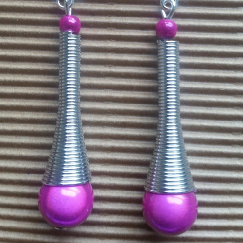 Boucles d'oreilles pendantes, pour femme, long cône en métal argenté et perles magiques
