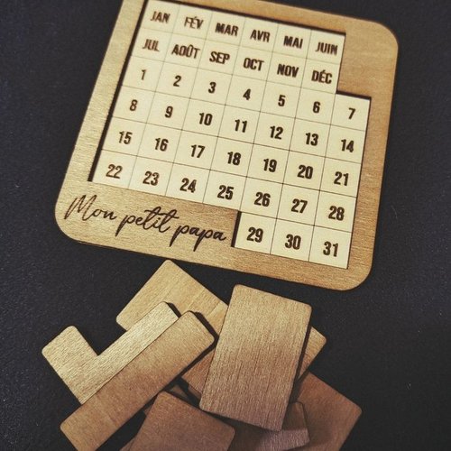 Casse tête / calendrier en bois