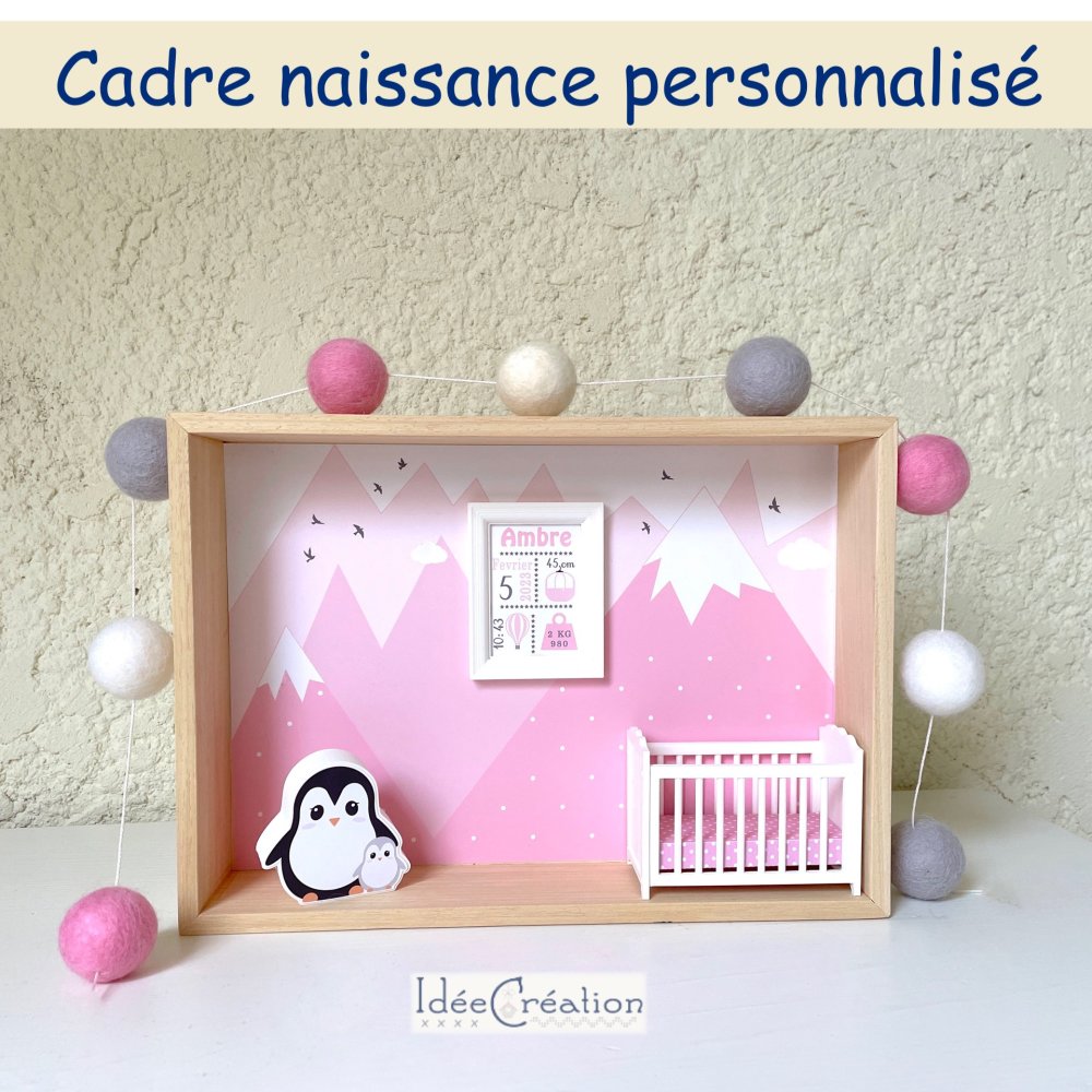 Cadre naissance personnalisé, vitrine bébé miniature au prénom de l'enfant,  modèle montagnes roses - Un grand marché