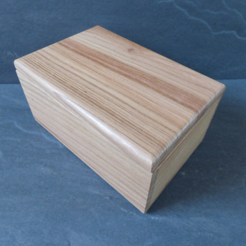 Boîte artisanale en bois d’orme – modèle jumbo arrondi – fait main