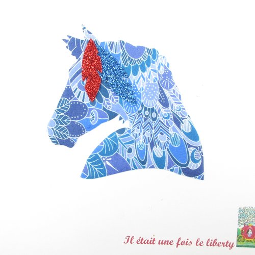 Appliqué thermocollant cheval indien réalisé en tissu liberty eben bleu et flex pailletés rouge et bleu