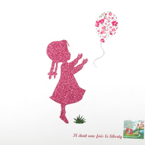 Appliqués thermocollants petite fille qui lance un ballon en liberty phoebe rose et flex pailletés patch à repasser