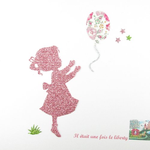 Appliqués thermocollants petite fille qui lance un ballon en liberty félicité rose et flex pailletés patch à repasser