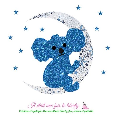 Appliqué thermocollant koala sur une lune en tissu liberty adelajda bleu et flex pailleté bleu patch à repasser
