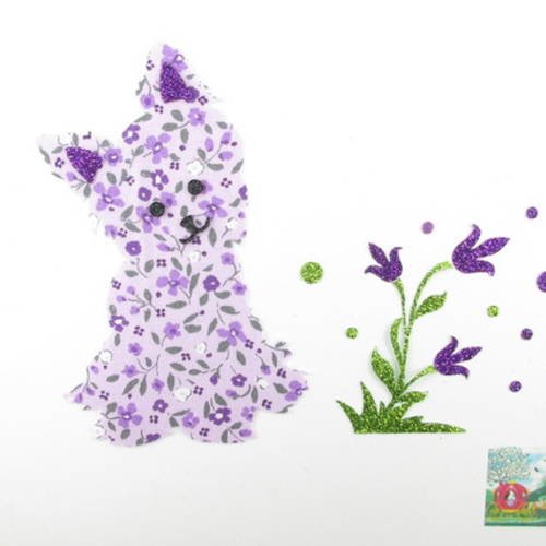 Appliqués thermocollants chien yorkshire en imprimé liberty petites fleurs violet et tissu pailleté. 