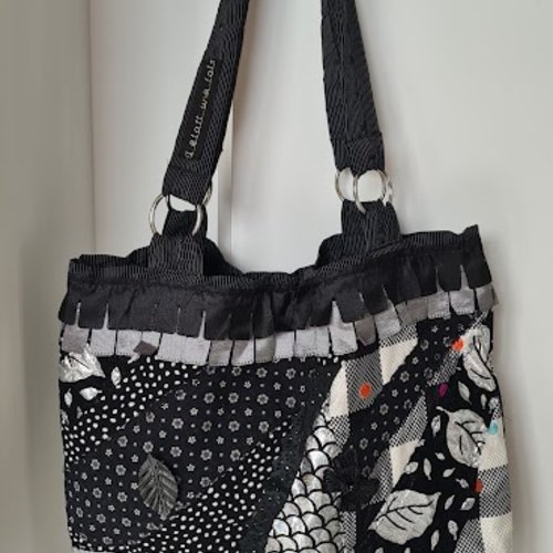 Sac gris , noir , argent