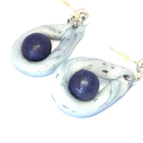 Boucles d'oreilles boules bleu nuit bleu pailleté polymère