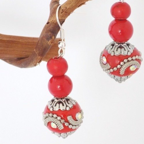 Boucles 3 perles rouges indonésienne argentées