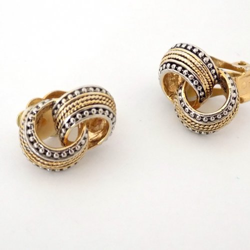 Boucles clips 2 anneaux enlacés motif perlé argenté cordes dorées
