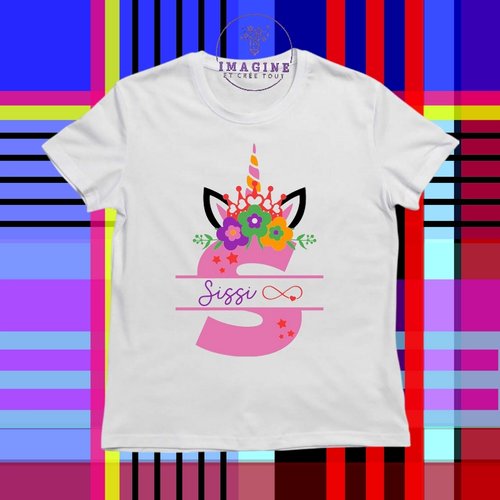 T-shirt personnalisé pour jeunes - col rond - licorne - fleurs - princesse - couronne - conte - (prénom à préciser)