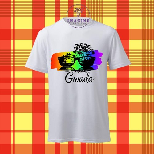 T-shirt personnalisé pour homme - ras du cou - gwada - guadeloupe - karukera - 971 - arc en ciel - lunettes - palmiers - tropiques