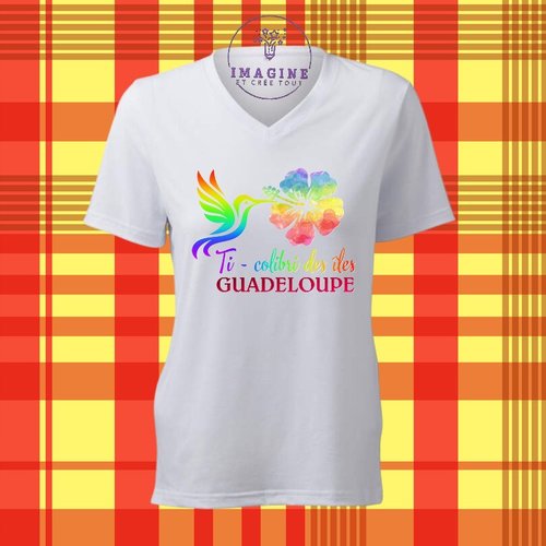 T-shirt personnalisé pour femme - col v - guadeloupe - ti colibri des îles - arc en ciel