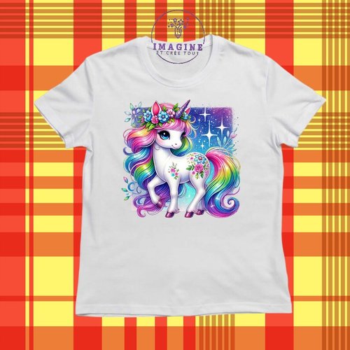 T-shirt personnalisé pour jeunes - col rond - licorne - féerique - fille - fashion - couleurs - papillons - fleurs - étoiles