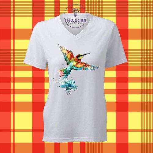 T-shirt personnalisé pour femme - col v - sublimation - impression infusible ink - colorful bird - flying over water