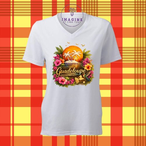 T-shirt personnalisé pour femme - col v - sublimation - impression infusible ink - carte guadeloupe - soleil - colibri