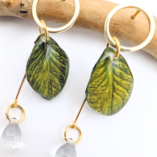 Boucles d'oreilles  "feuilles d'hortensia" et goutte de pluie.
