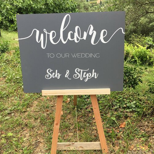 Panneau d'accueil et de bienvenue pour mariage personnalisable sur fond noir ou gris