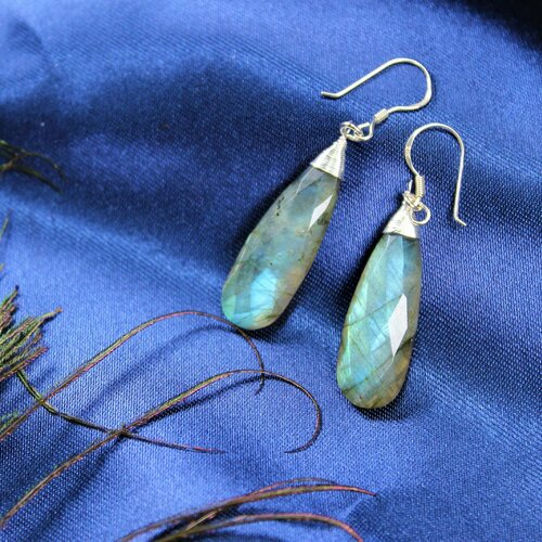 Boucles dOreille Pierre de Labradorite Facett/ée Plaqu/é Or