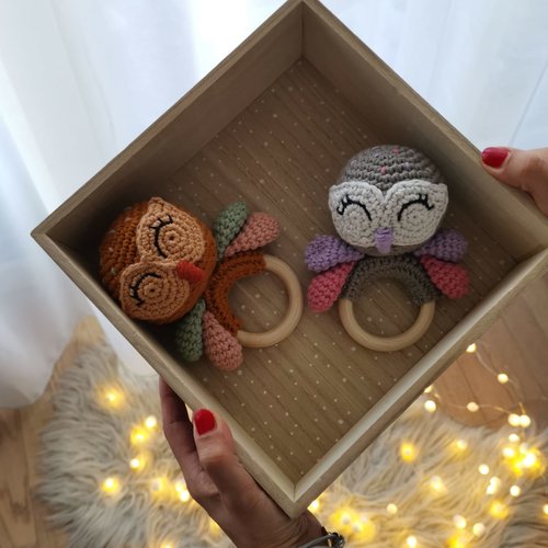 Hochet hibou au crochet faite main